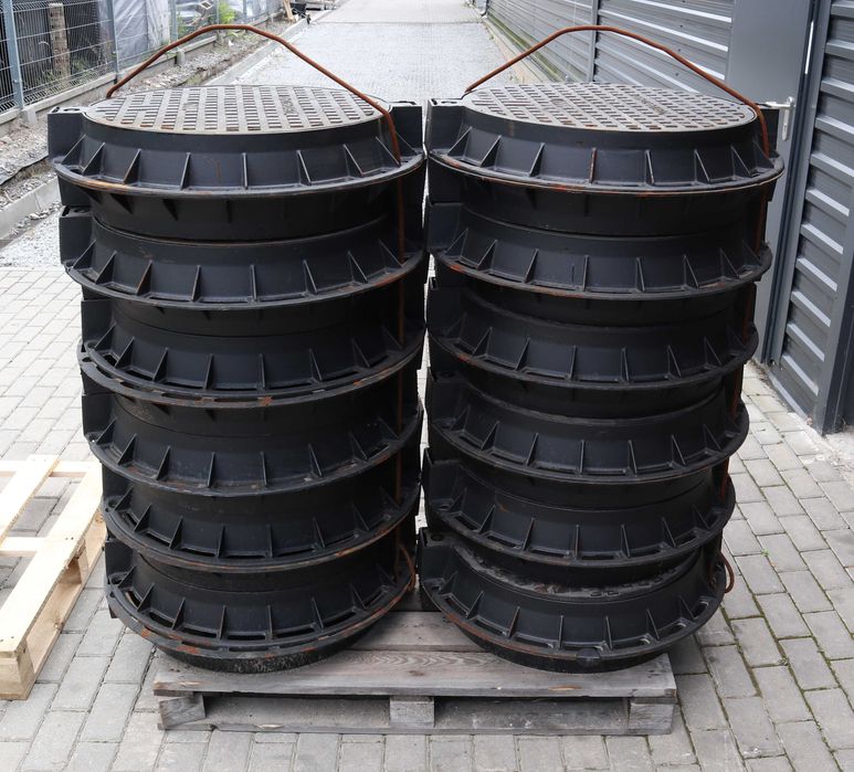 Właz Żeliwny Okrągły DN600 60cm D400 Pokrywa Studzienki Zawias Rygiel