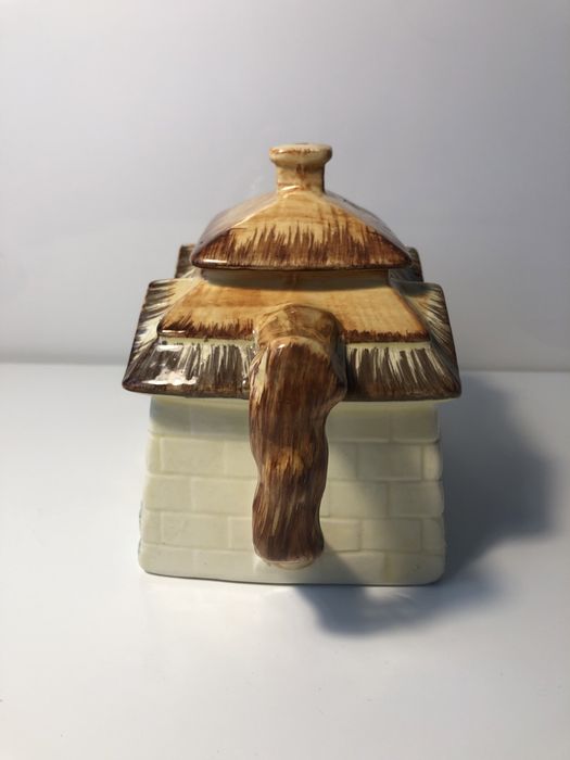 Angielski dzbanek porcelanowy