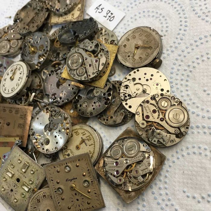 Mechanizmy zegarkowe vintage AS 970 na części