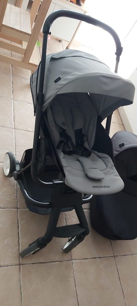 Carrinho Passeio + Alcofa Easywalker Charley