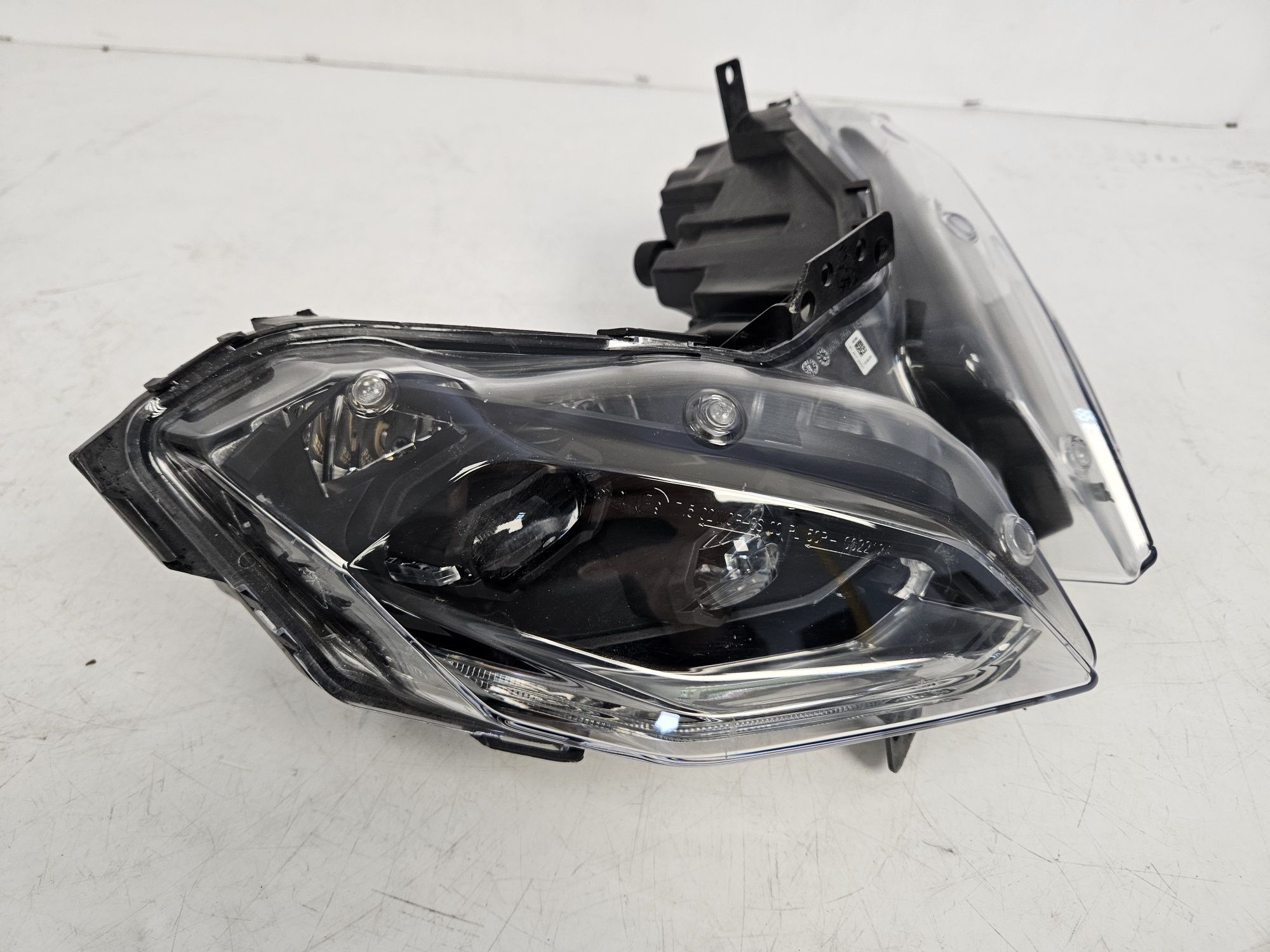 Lampa przód full led Bmw k84 f900xr 19-22