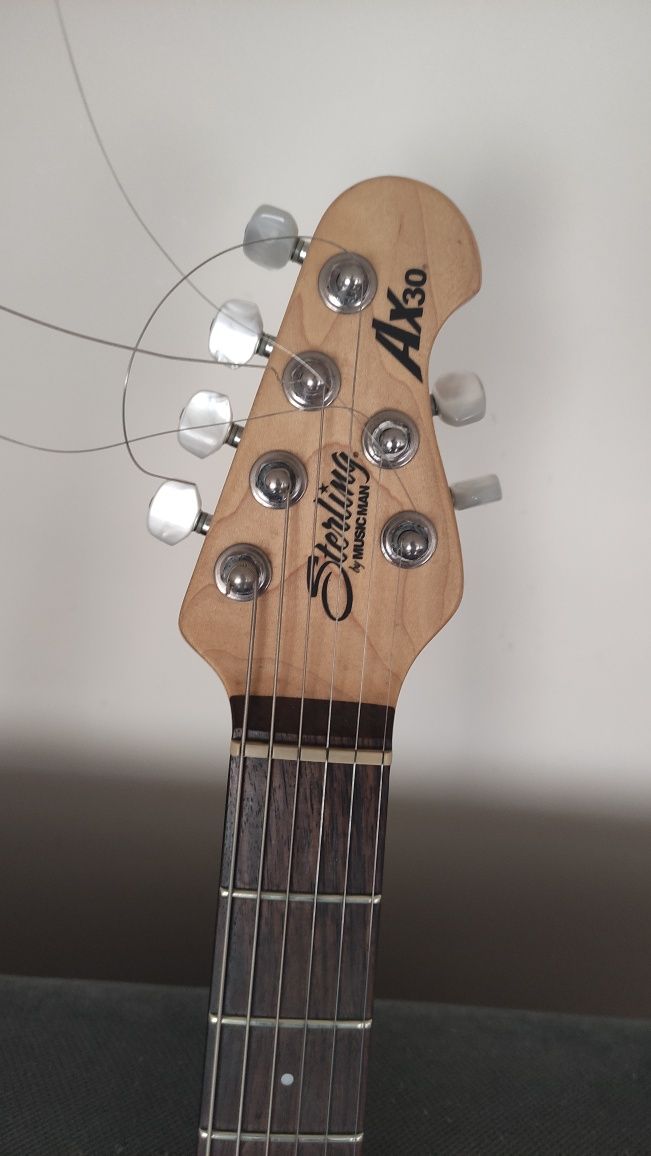 Gitara elektryczna Sterling AX30