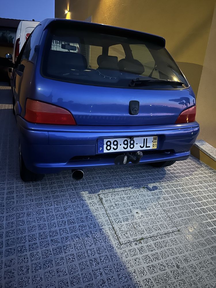 Vendo peugeot 106 xsi 1600 celindrada com apenas 142000k panela inox.