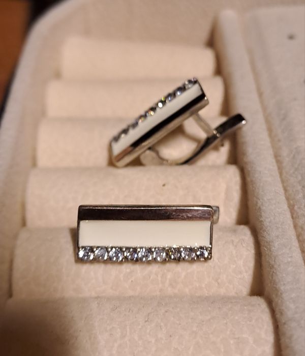 Продам серги ,серебро