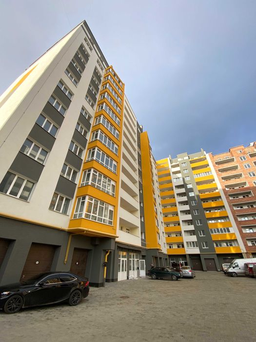 Продаж шикарної 3-ьох кімн квартири на Виставці. Рауш  VS ID: 35616