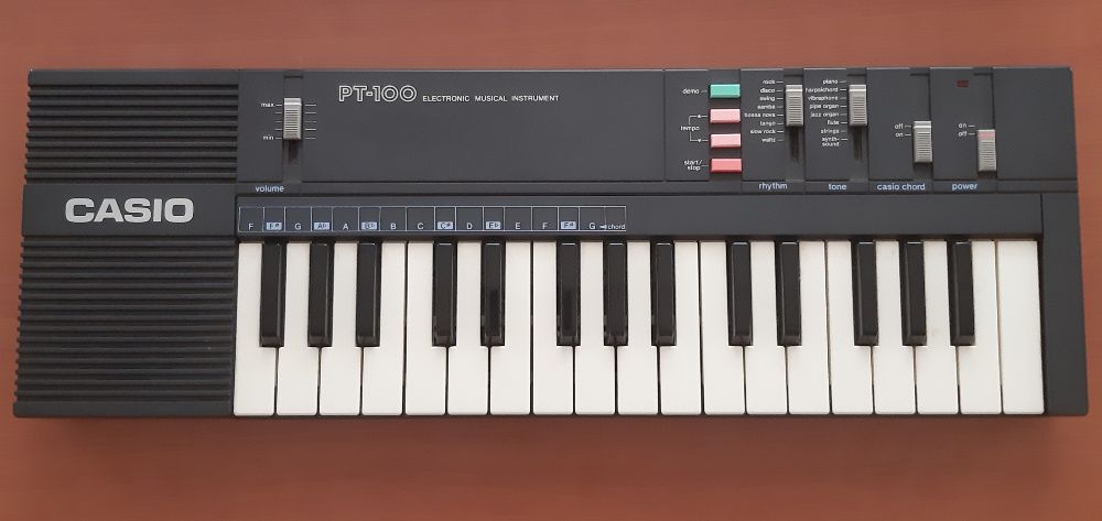 Teclado Casio PT - 100 ( Anos 80 )