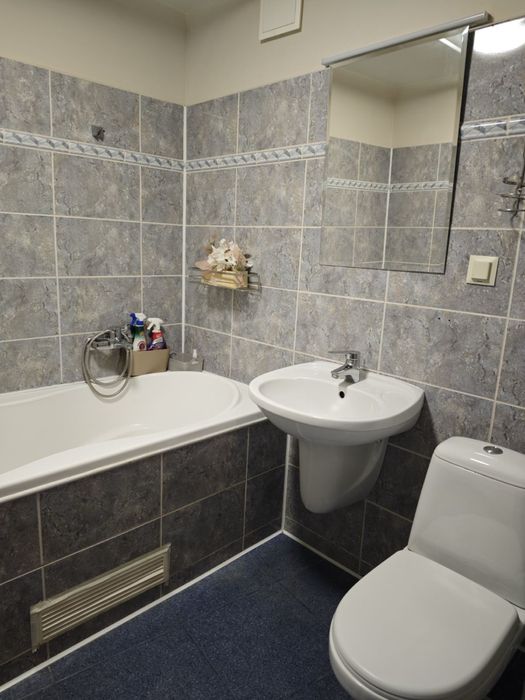 2к квартира з дизайн-проектом, та власним підвалом