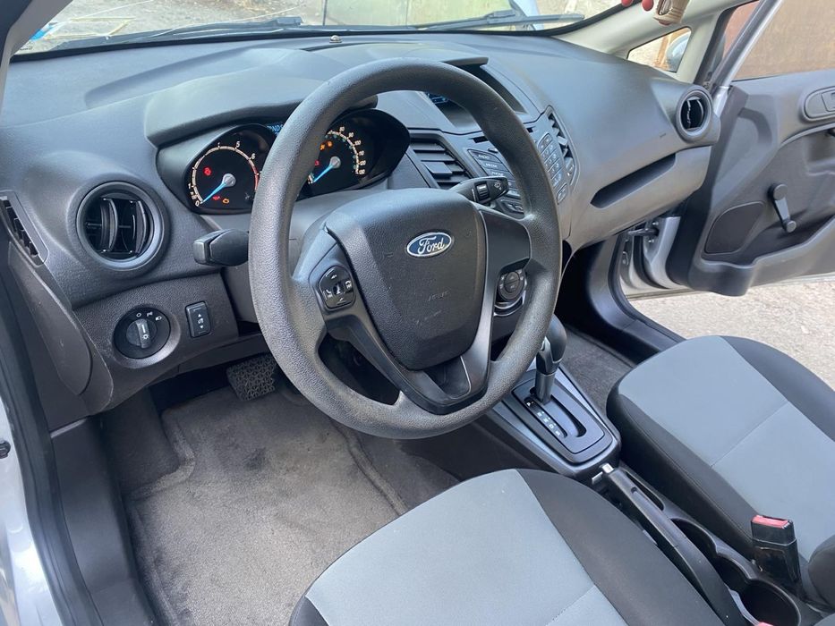 Ford fiesta mk7 1.6л 2016