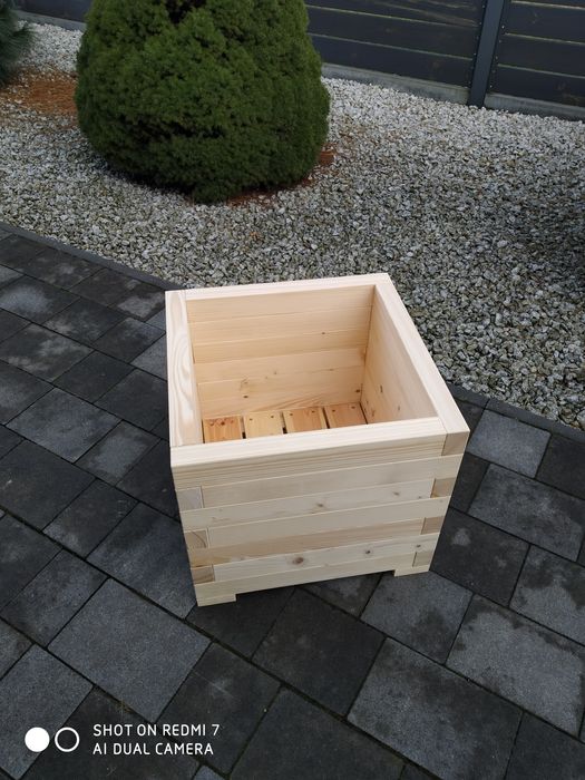 Donica drewniana 50x50