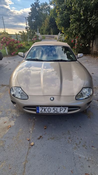 Sprzedam Jaguar xk8 v8