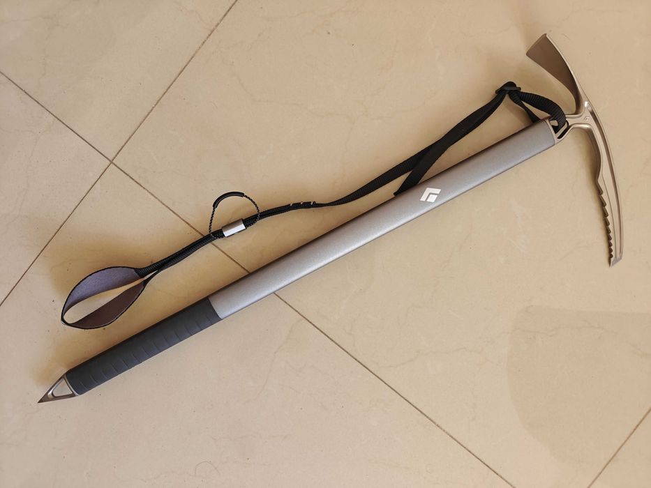 Black Diamond Czekan RAVEN ICE AXE with grip z pętlą nadg 65 cm NOWY