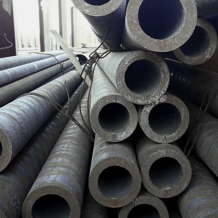 Трубы металлические  тонко и толстостенные