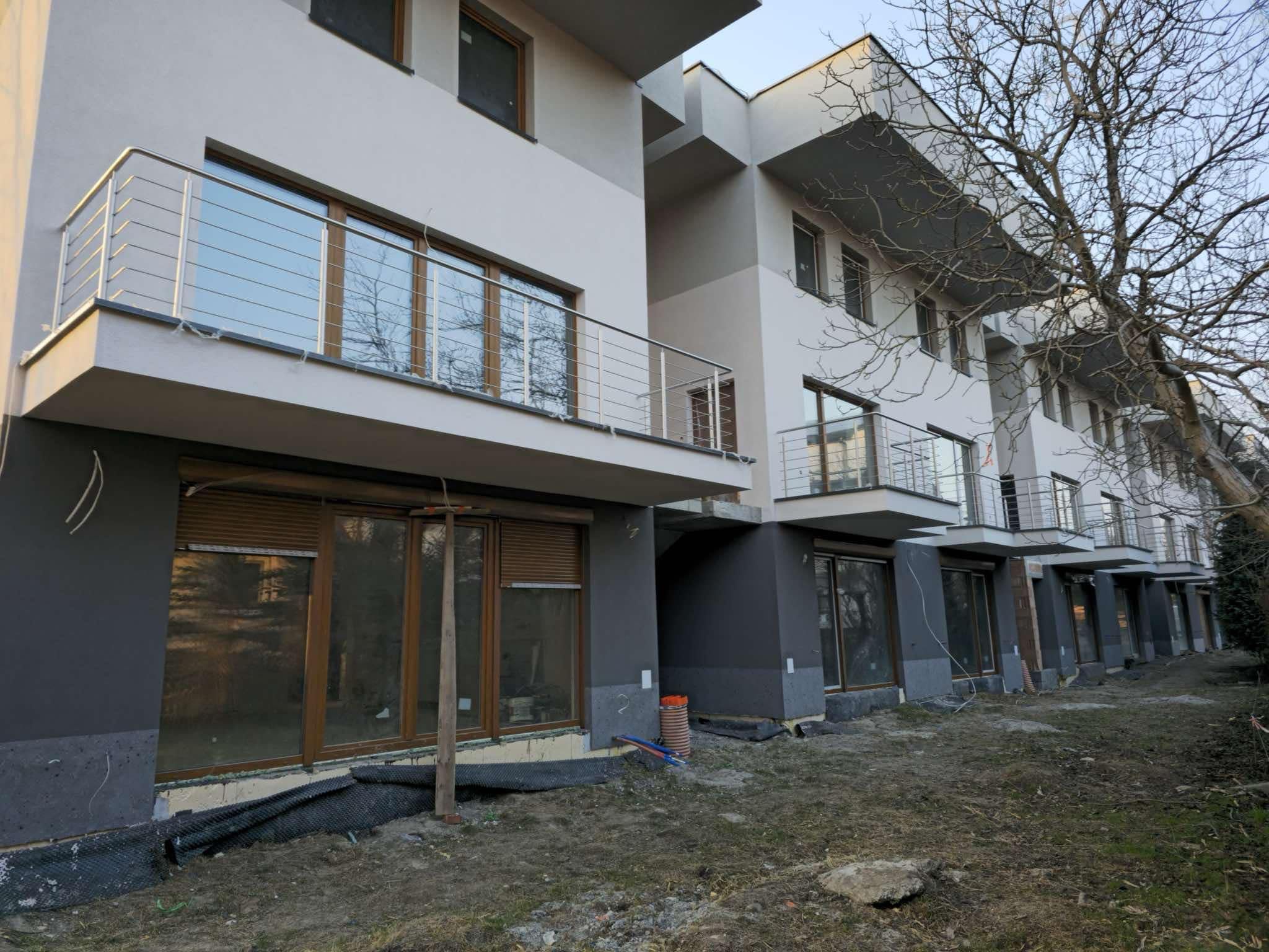 Balustrady zabezpieczenia okienne nierdzewne