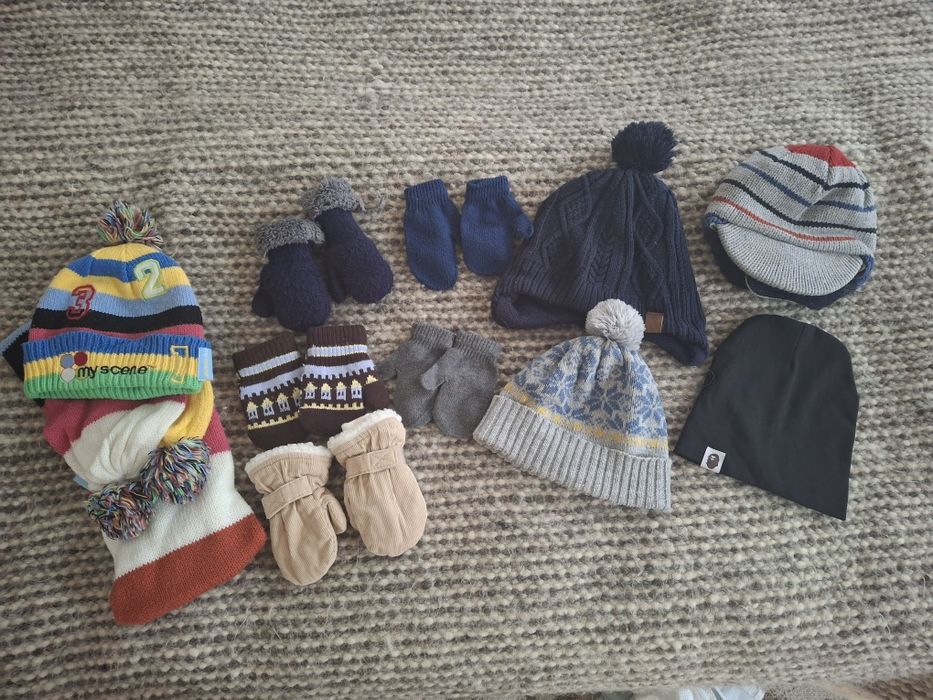 Пакет шапок та рукавичок
