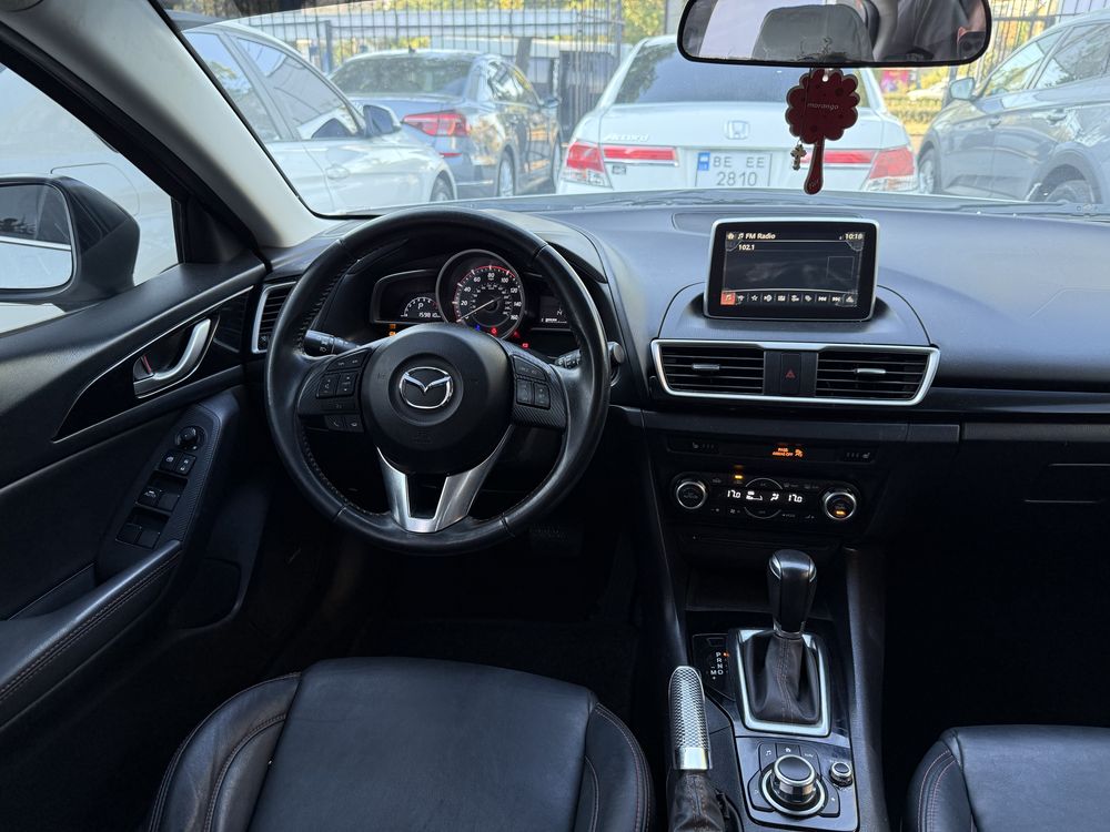 Mazda 3 2015 год, 2.0 бензир