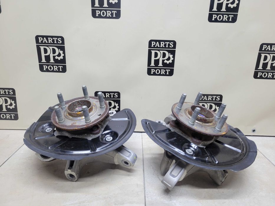 Задня цапфа кулак з ступицею Jeep Grand Cherokee Wl 2021 2022 2023 28k