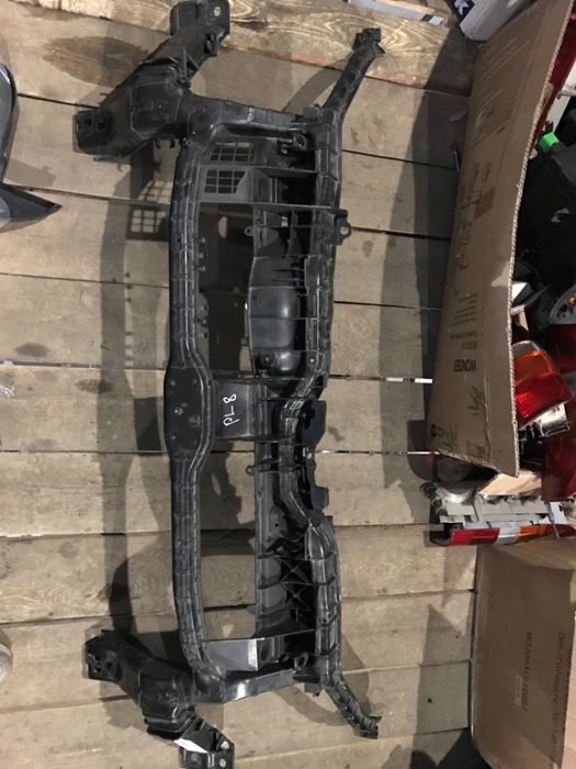 Панель передняя (телевизор) Ford Transit 2014 год