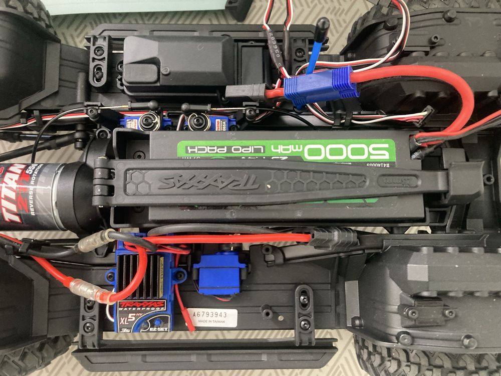 Rc Traxxas TRX-4 Land Rover Defender Clipless 1/10 Crawler gren NOVO