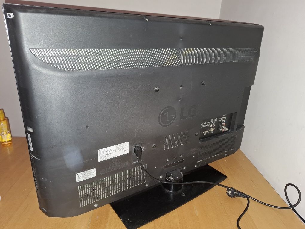 Telewizor LG 37"