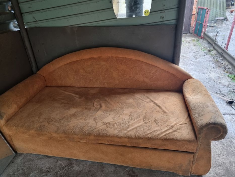 Продам диван в хорошому стані