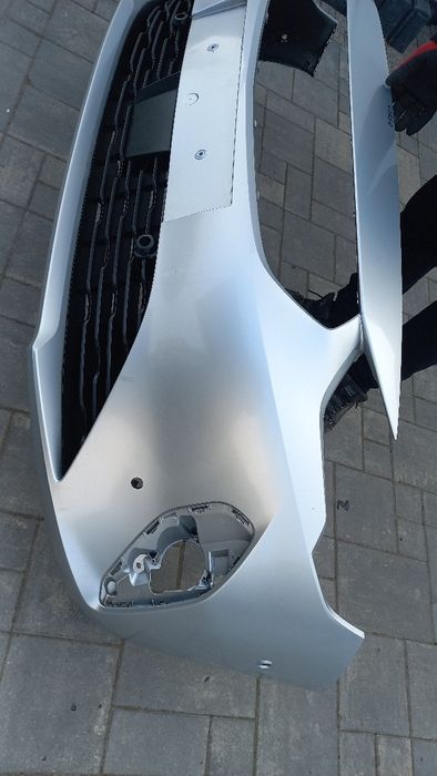 Opel Corsa f 19- zderzak przód przedni srebrny z176