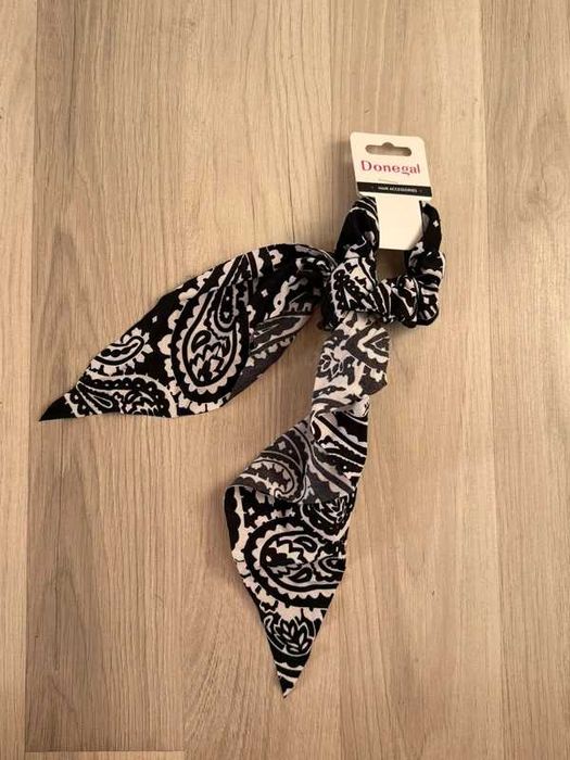 Gumka bandana do włosów czarna długa kokarda