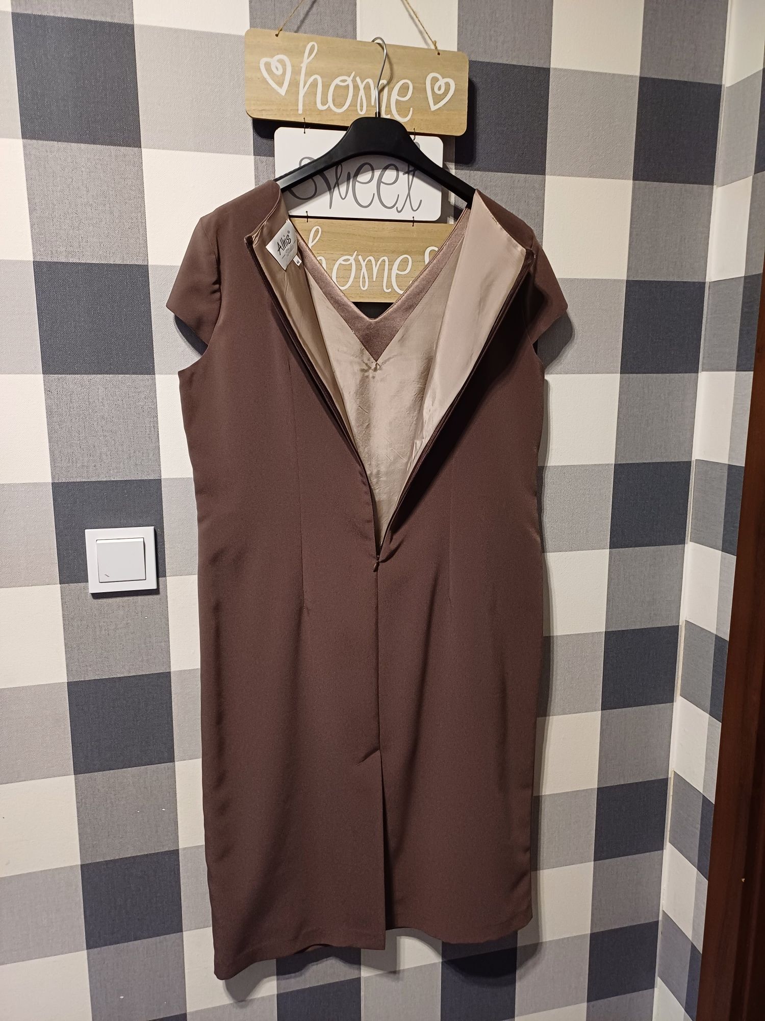 Sukienka okazjonalna Alhis r.XL