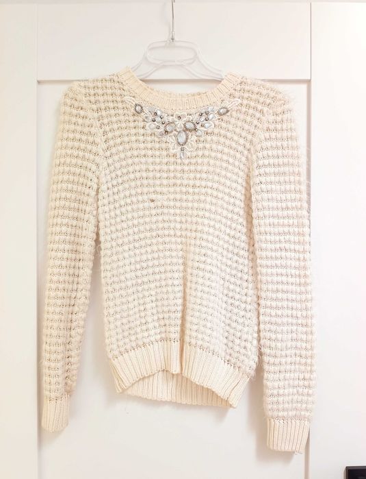 Cieply bialy jesienny gruby sweter sweterek z diamentami 38M w koronke