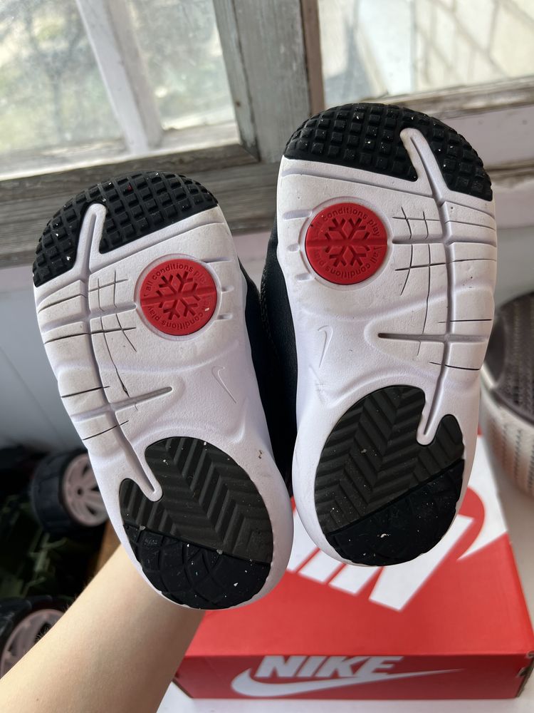 Зимние сапоги,ботинки,дутики Nike