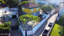 Casa / Villa T3 em Santa Marta de Portuzelo de 160,00 m2