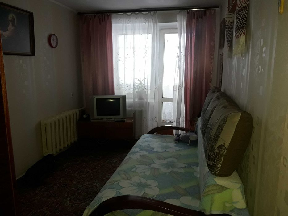 Продаж. Трикімнатна квартира. Район Ювілейний. Цегла.  Під програму.