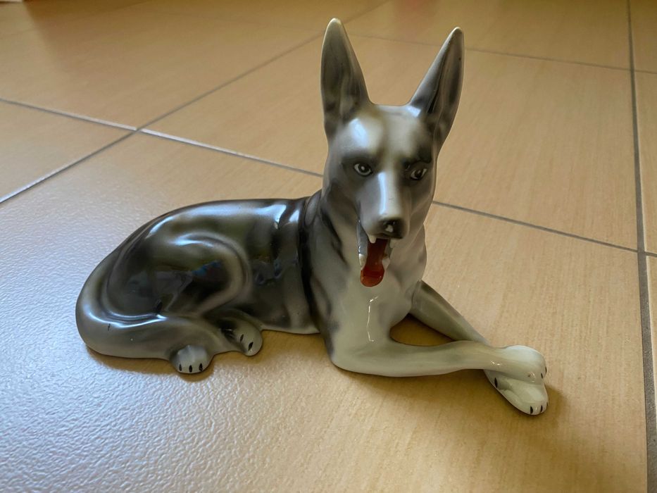 Figurka pies owczarek PRL