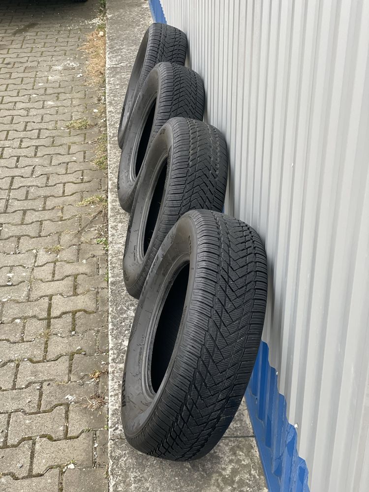 Резина, шини зимова 235/70 R16 Aplus A701