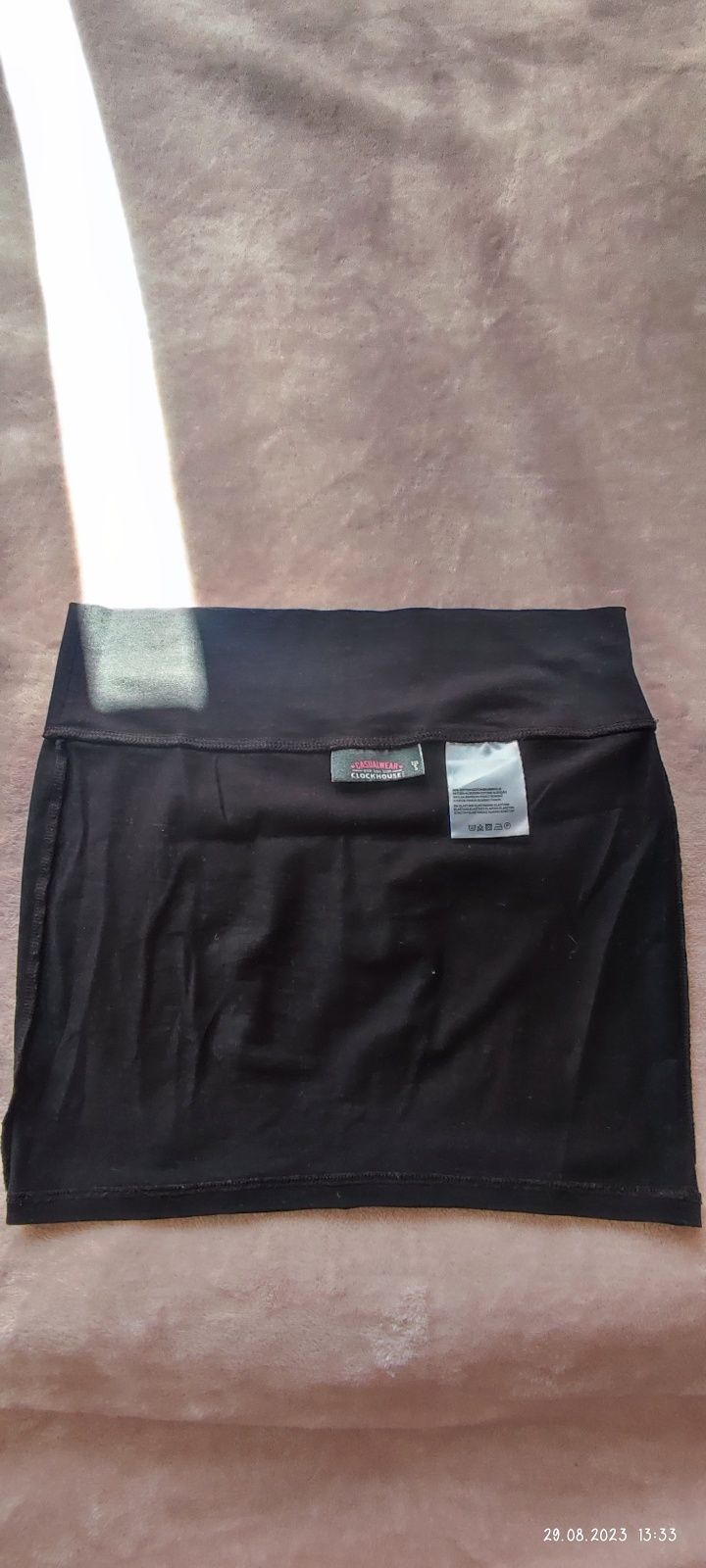 Czarna spódniczka mini