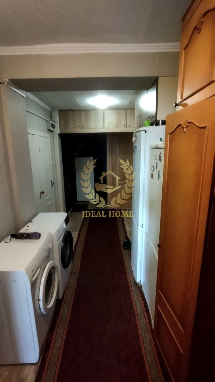 Продається кімната в комунальній квартирі , вул Азербайджанська