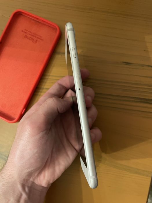 Продам Iphone 7 plus 32 gb silver