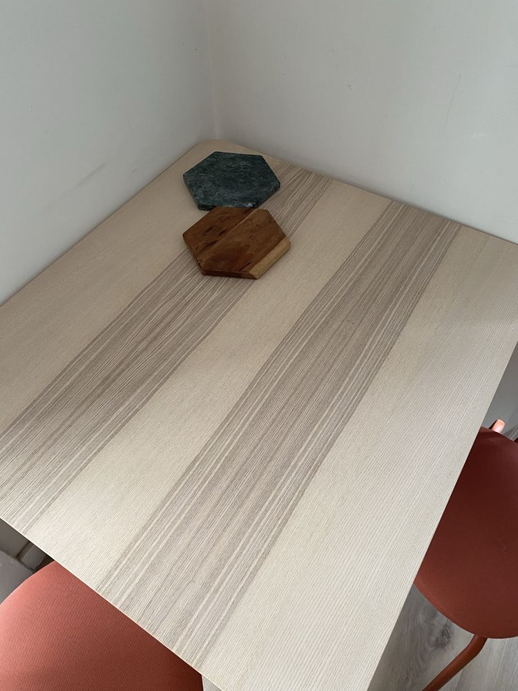 Mesa IKEA praticamente nova