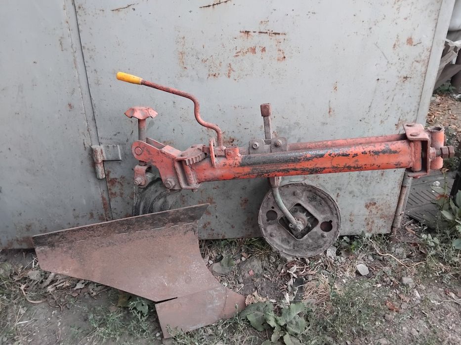 Продам плуг в хорошем состоянии