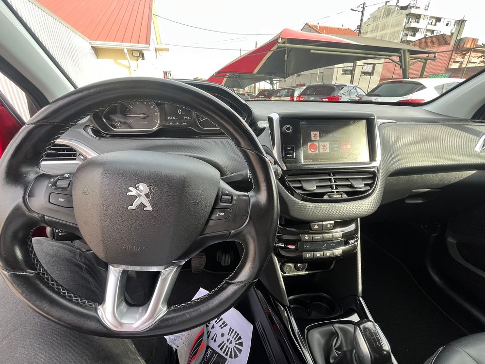 Peugeot 2008 1.2 thp gtline