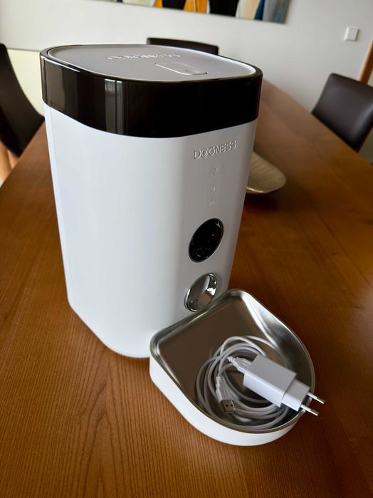 Dogness - Dispensador automático de ração c/ câmera e microfone