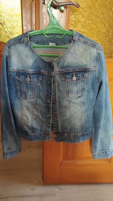 Курточка джинсова жіноча