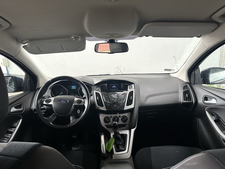 Ford Focus 2013r 140 tys przebieg! Kliamtyzacja, pdc
