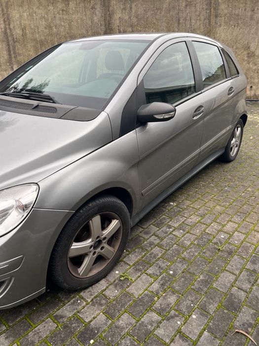 Mercedes b 180 motor 2000cm 4 pneus novos e revisao oleo filtro feitos