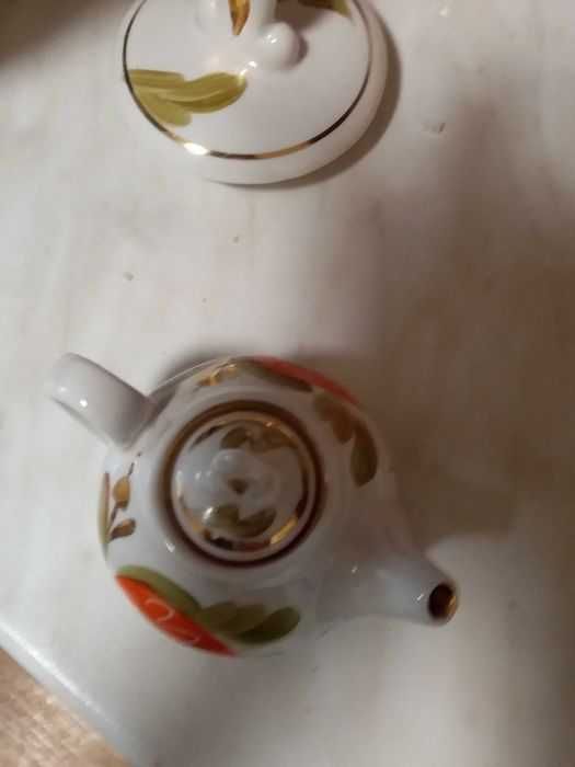 Продам набор чайников