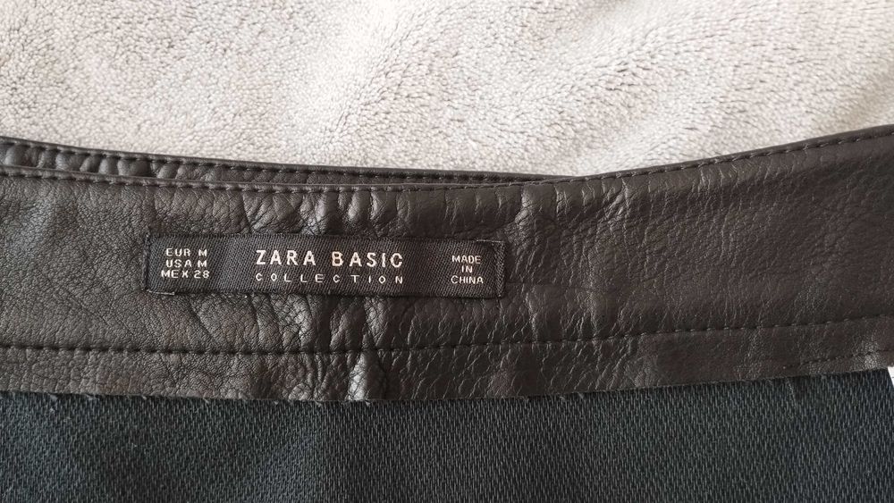 ZARA спідниця трапеція чорна