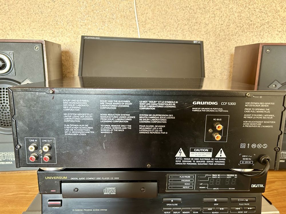 Кассетная дека Grundig CCF 5300