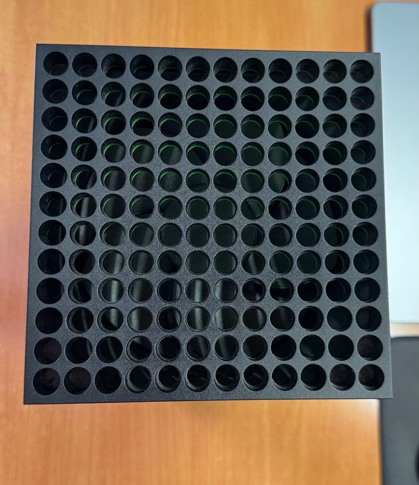 Xbox Series X 1TB + 2 джойстика