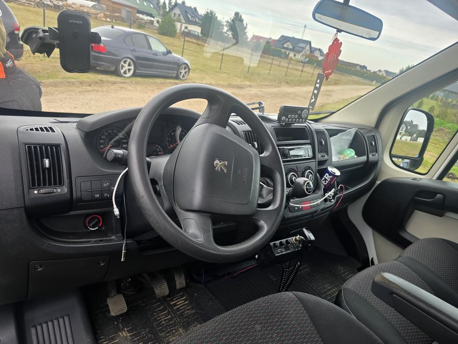 Sprzedam autolawetę z wyciagarką 6t, bardzo dobry stan, zadbana