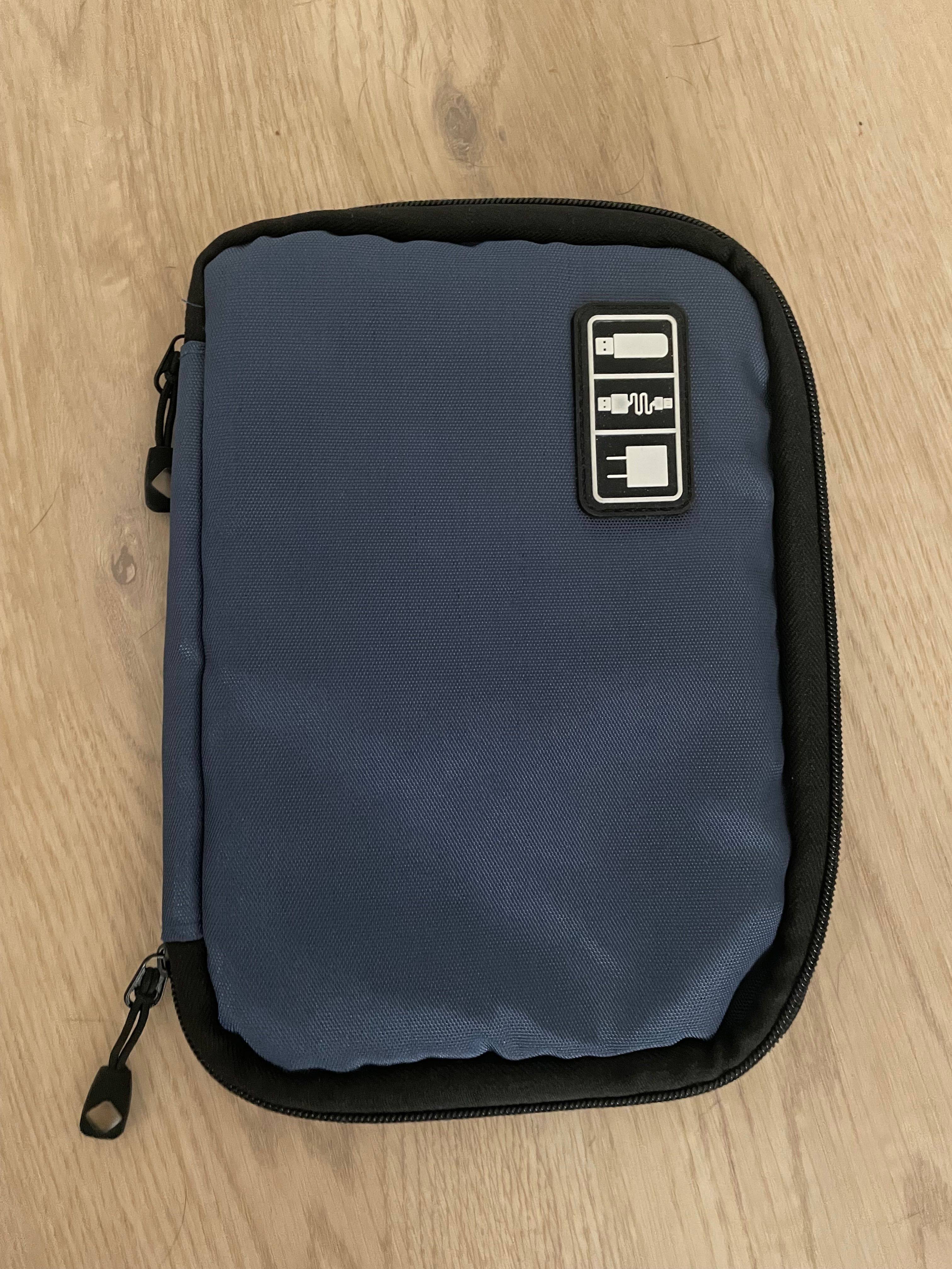 Etui / organizer na kable