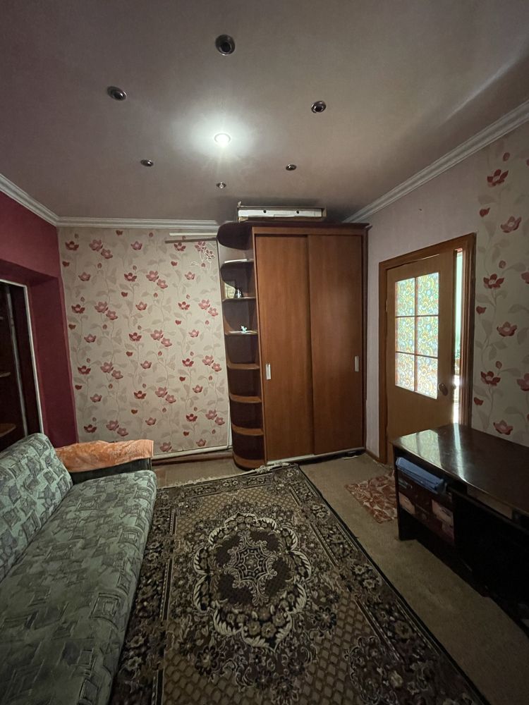 Продаж частини будинку